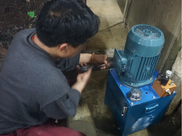 佛山升降平臺液壓系javascript:void(0)統(tǒng)